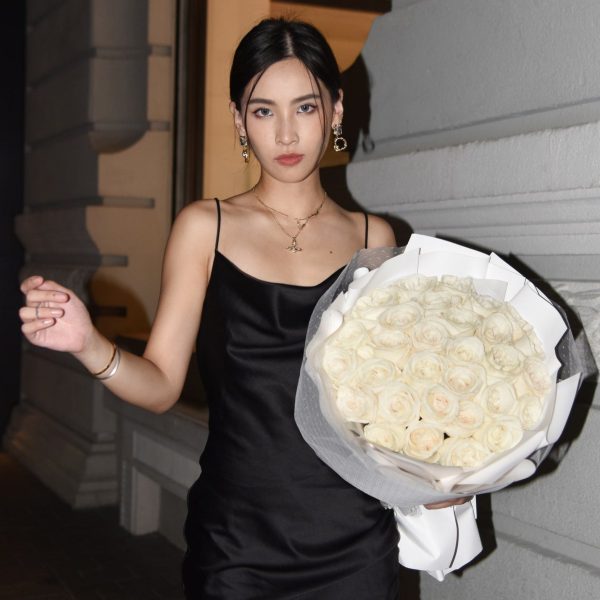 Fresh Flower Bouquet - Vanilla White Roses - 33/50/99 Roses - Image 2