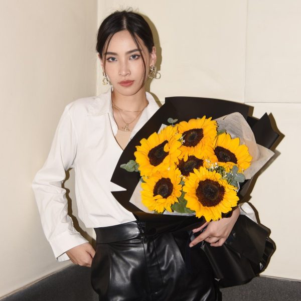 Fresh Flower Bouquet - Classic Sunflowers (XL) - Image 2