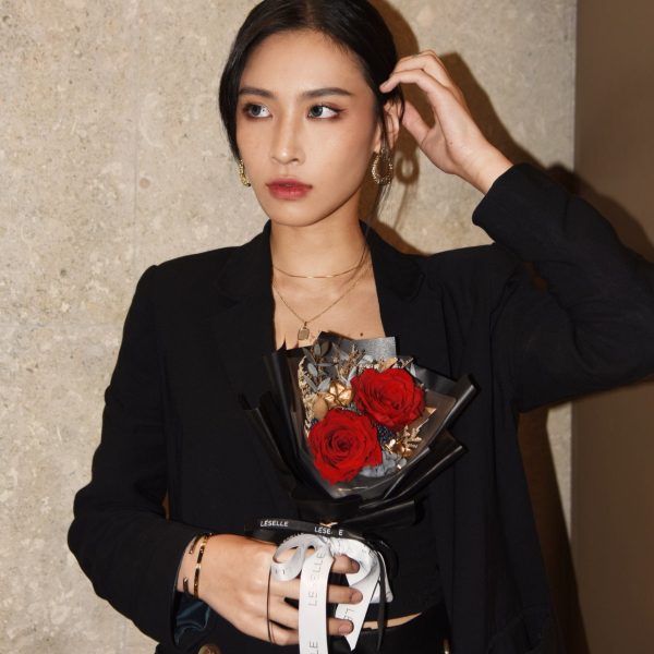 Mini Preserved Rose Bouquet - Classic Red - Image 4