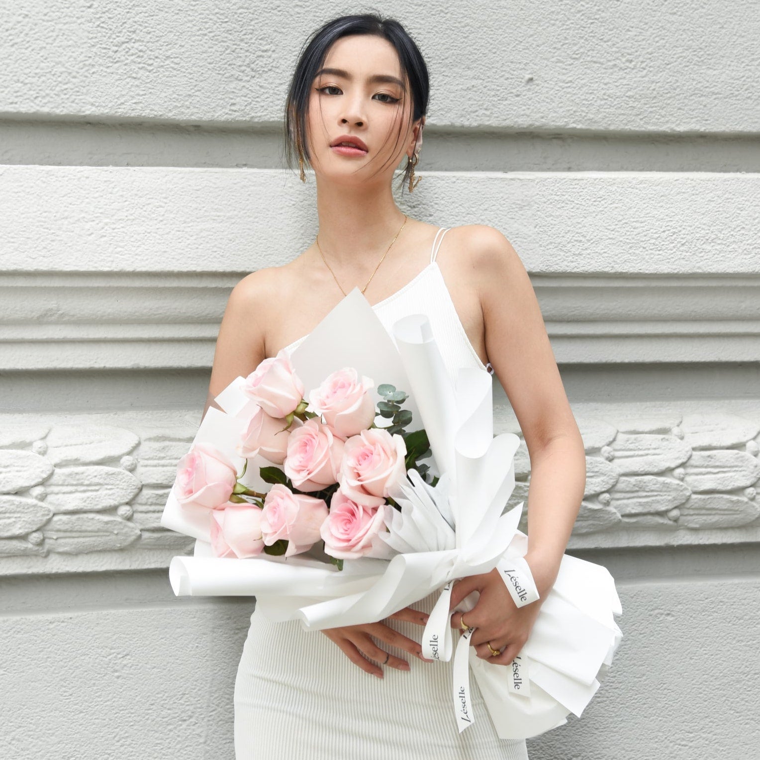 Fresh Flower Bouquet - Novia Pink Roses (White Wrapper) - 9/11 Roses - Image 2