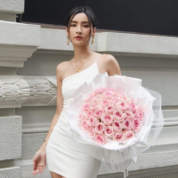 Fresh Flower Bouquet - Novia Pink Roses (White Wrapper) - 33/50/99 Roses - Image 2