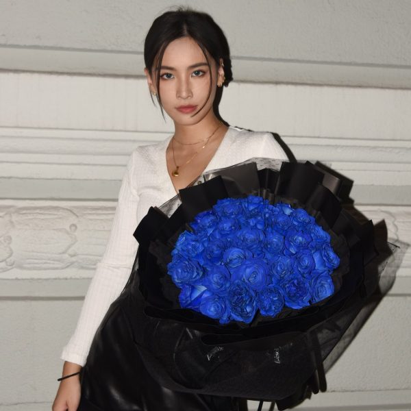 Fresh Flower Bouquet - Royal Blue Roses (Black Wrapper) - 33/50/99 Roses - Image 2