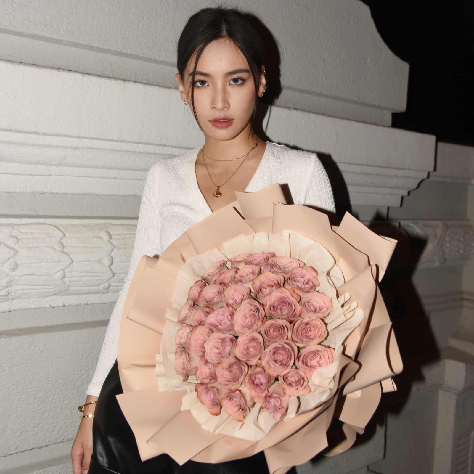 Fresh Flower Bouquet - Cappuccino Roses - 33/50/99 Roses - Image 2