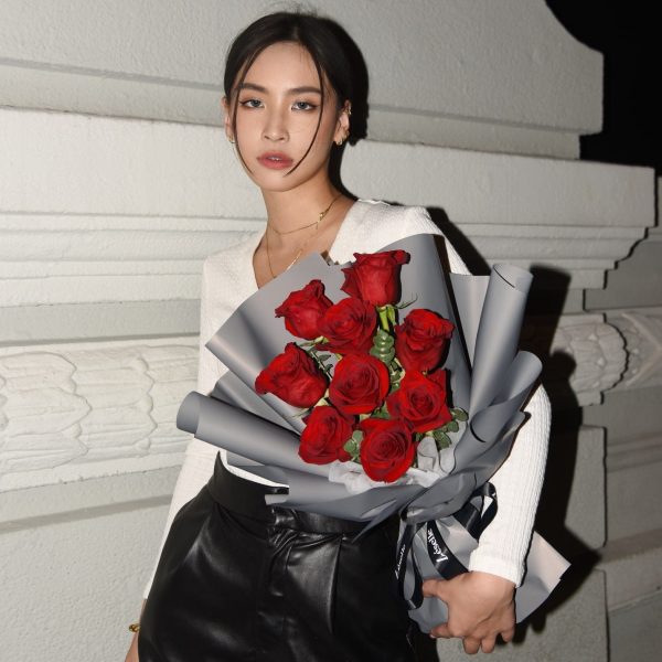 Fresh Flower Bouquet - Classic Red Roses (Grey Wrapper) - Image 2