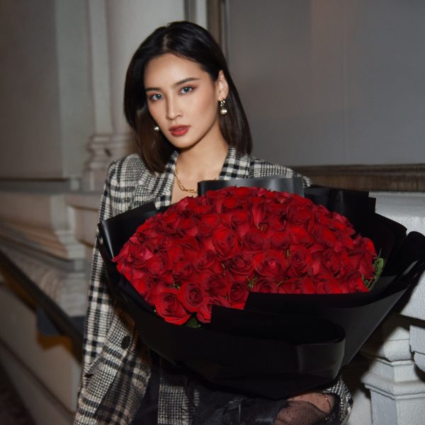 The Eternal Love Fresh Flower Bouquet - Classic Red Roses - Image 2